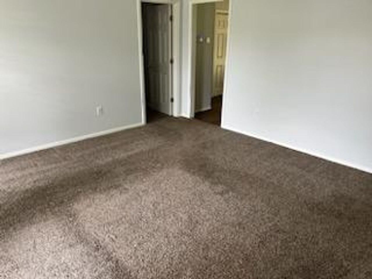 10137 Oak Run Dr S - Photo 5 of 7