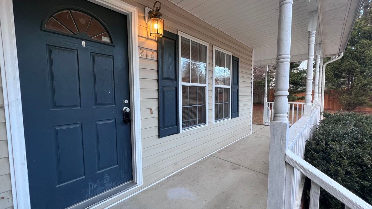 212 Walnut Creek Dr - Photo 3 of 27