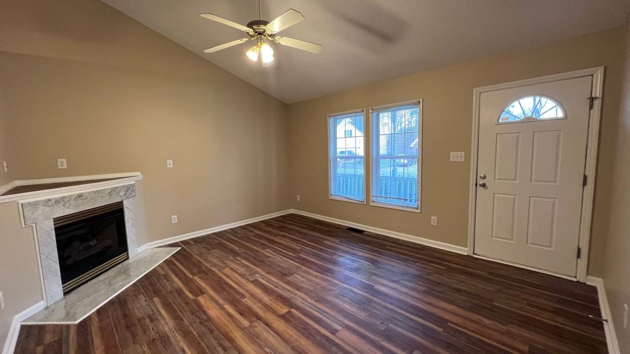 212 Walnut Creek Dr - Photo 5 of 27