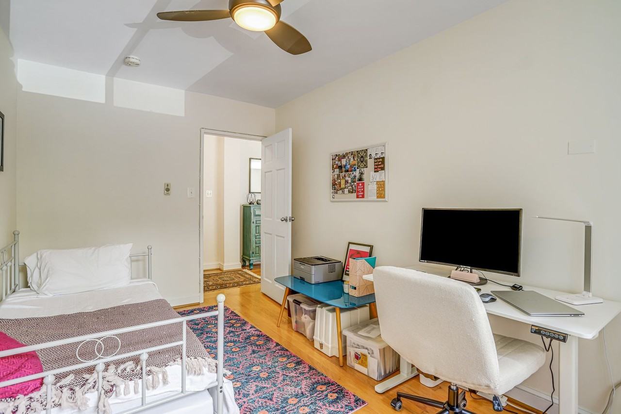 4100 W St Nw - Photo 4 of 37