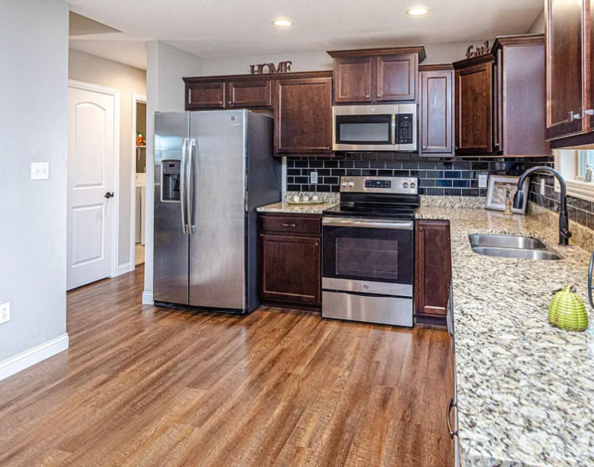 3505 Yellowwood Dr - Photo 5 of 12