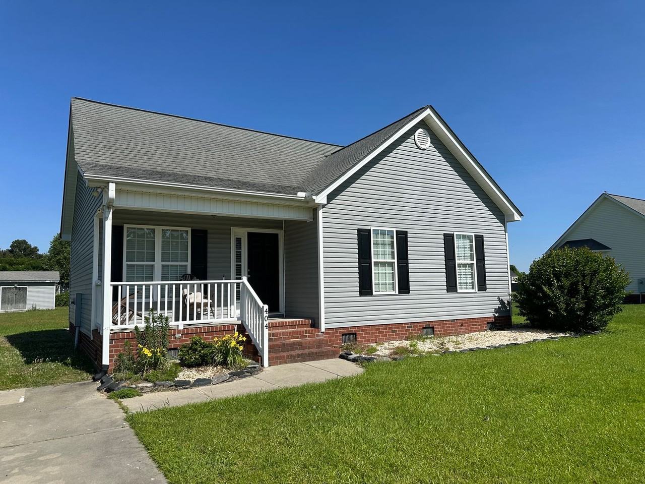 404 Northgate Dr - Photo 2 of 27