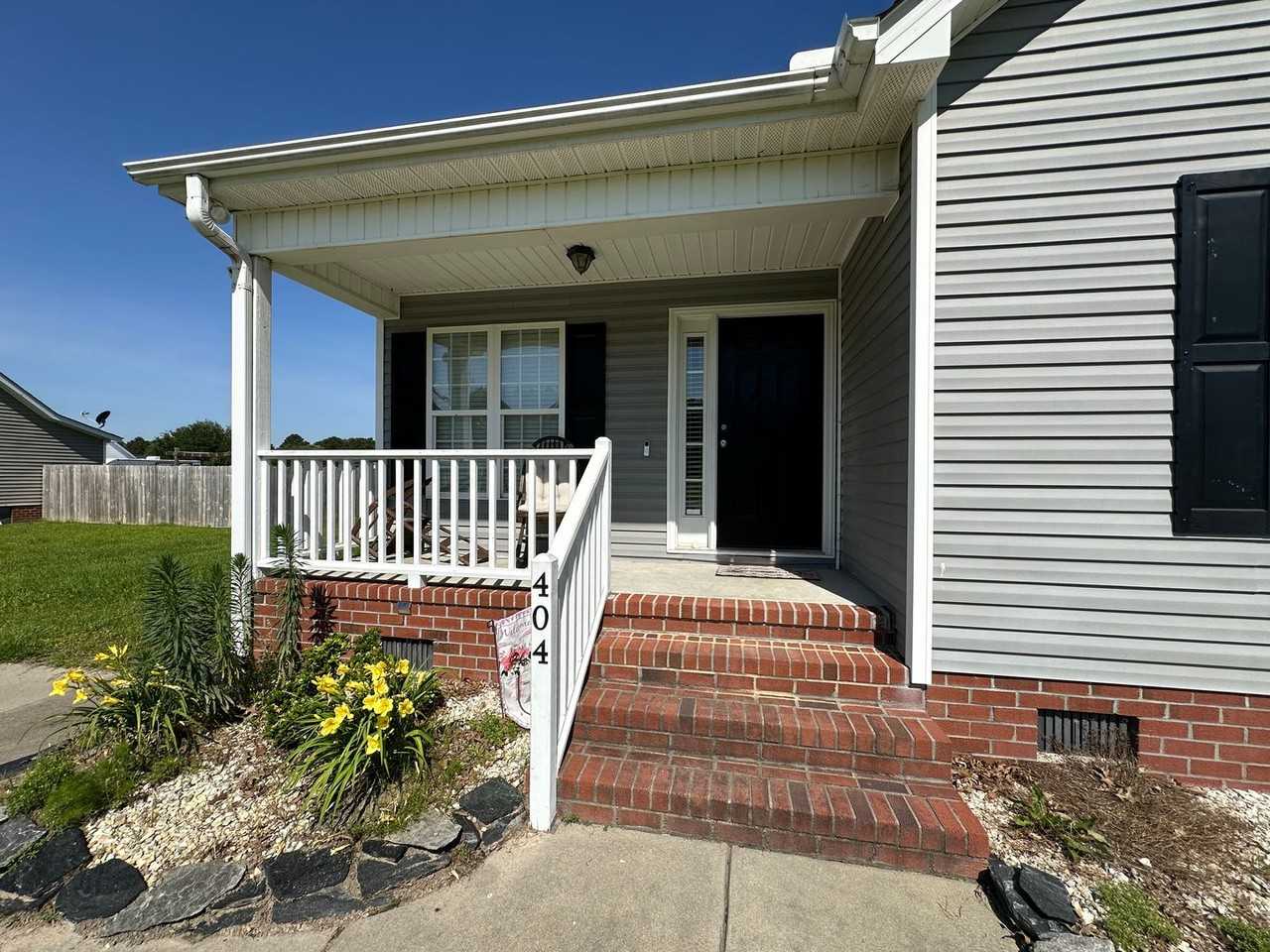 404 Northgate Dr - Photo 3 of 27