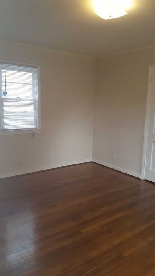 1401 Underwood Ave - Photo 5 of 6