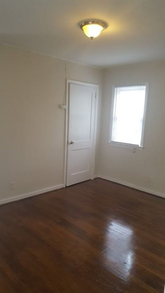 1401 Underwood Ave - Photo 6 of 6