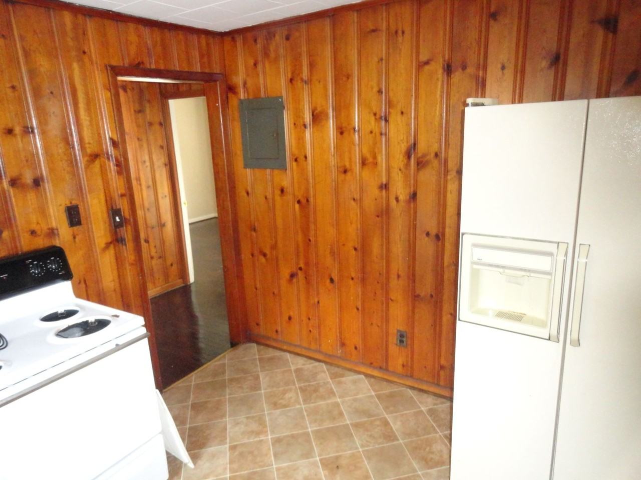 320 Old Shaw Rd - Photo 6 of 13