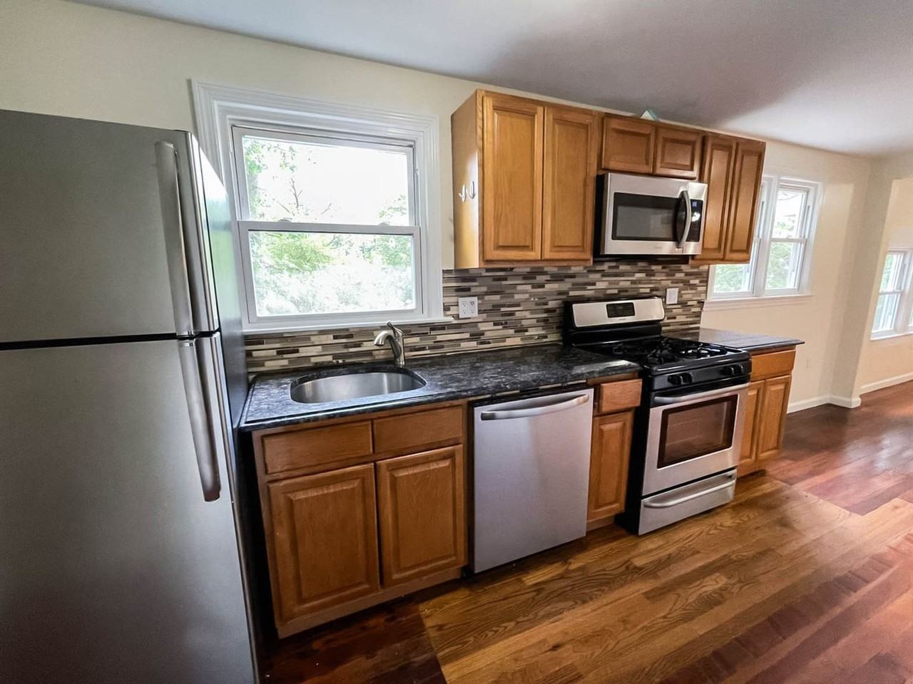 252 Goffe Ter ##3 - Photo 2 of 10
