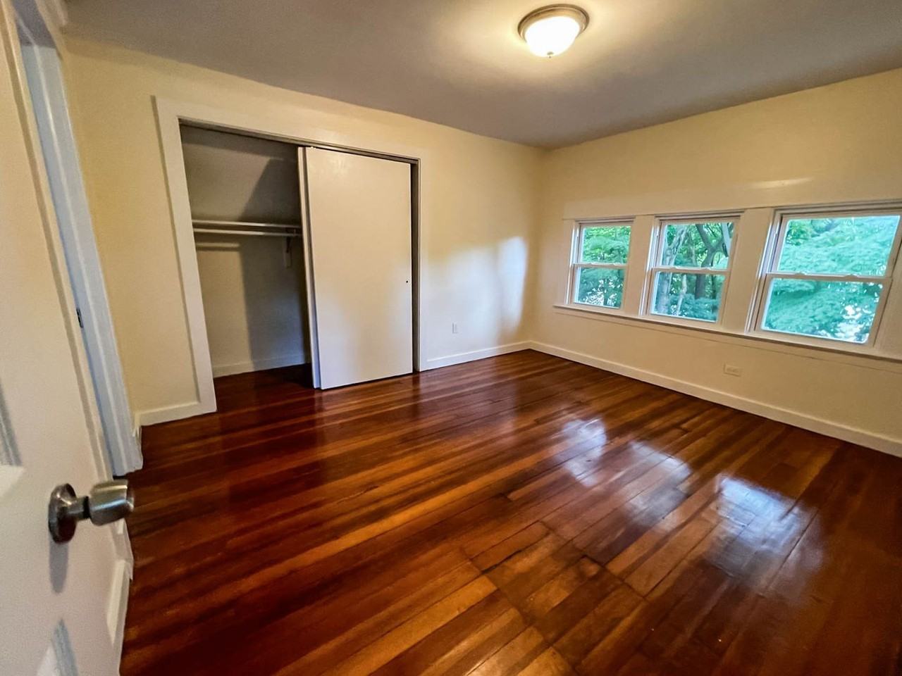 252 Goffe Ter ##3 - Photo 5 of 10