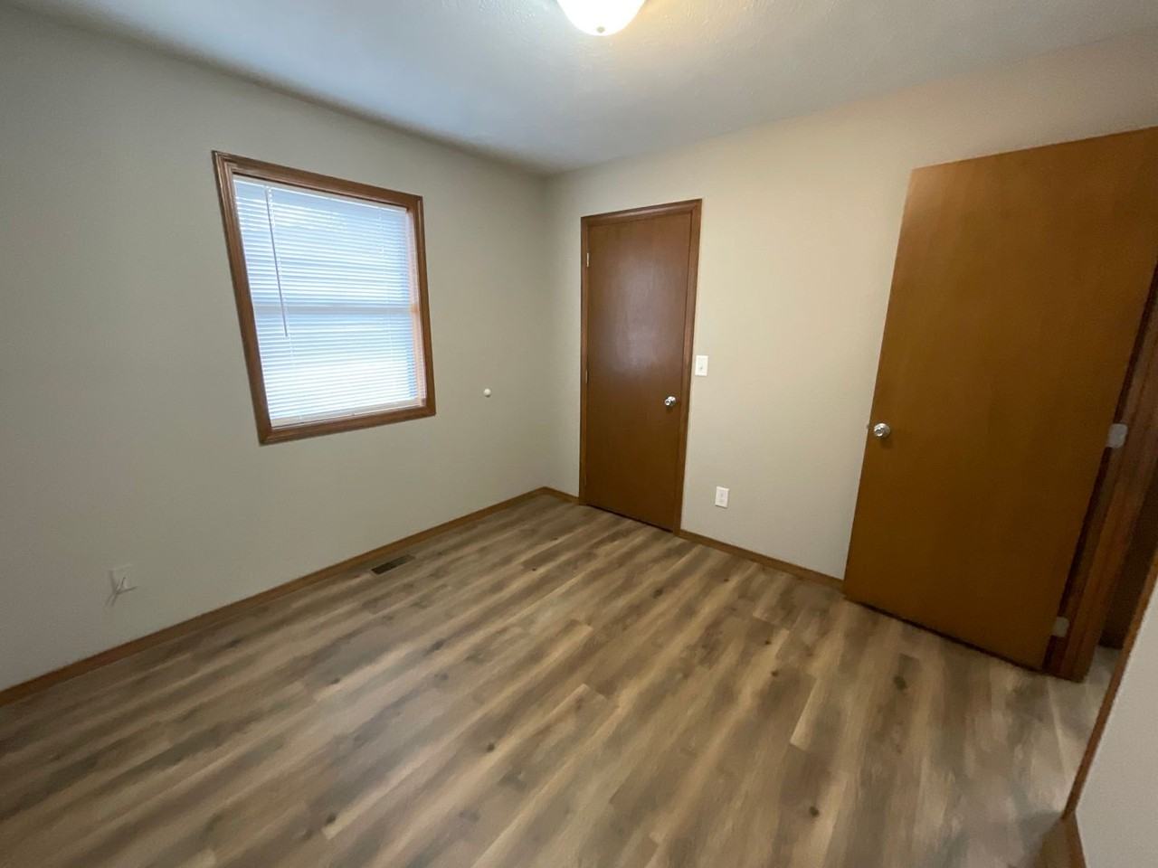 1903 E Samuel J St - Photo 6 of 14