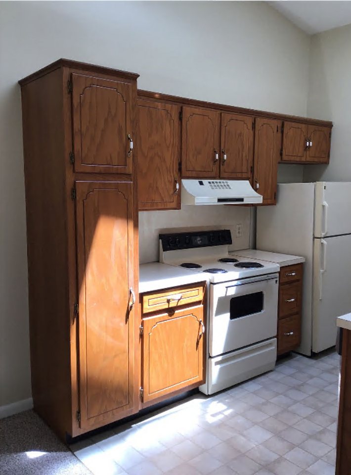 10 Beacon Ct - Photo 3 of 16