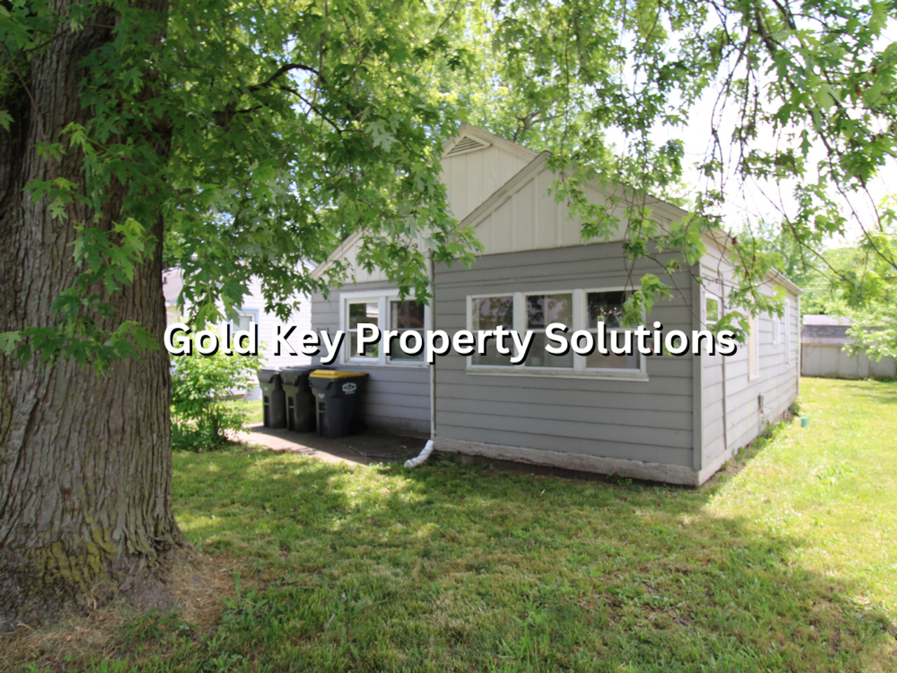 2613 Fowler St - Photo 3 of 15