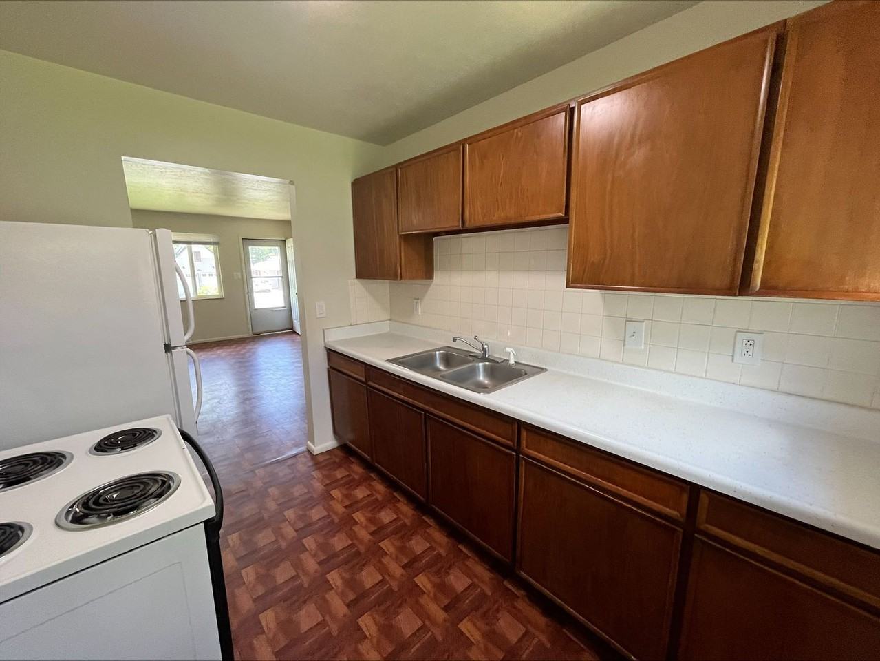 1331 Balsam Ave #3 - Photo 3 of 7