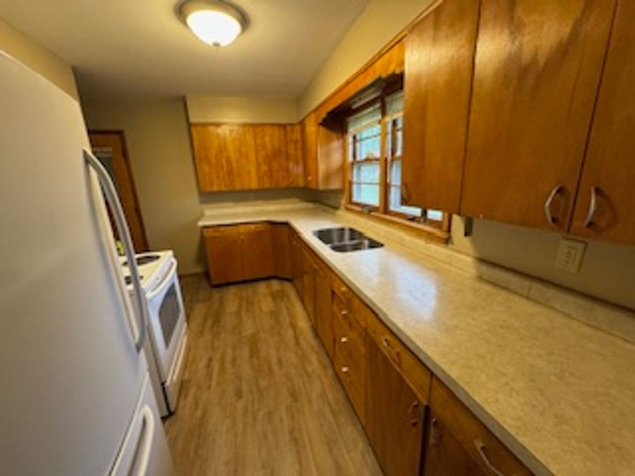 501 Idaho Rd - Photo 2 of 15