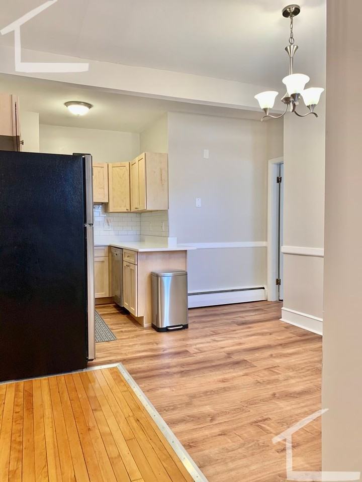 164 Winthrop St - Photo 2 of 8