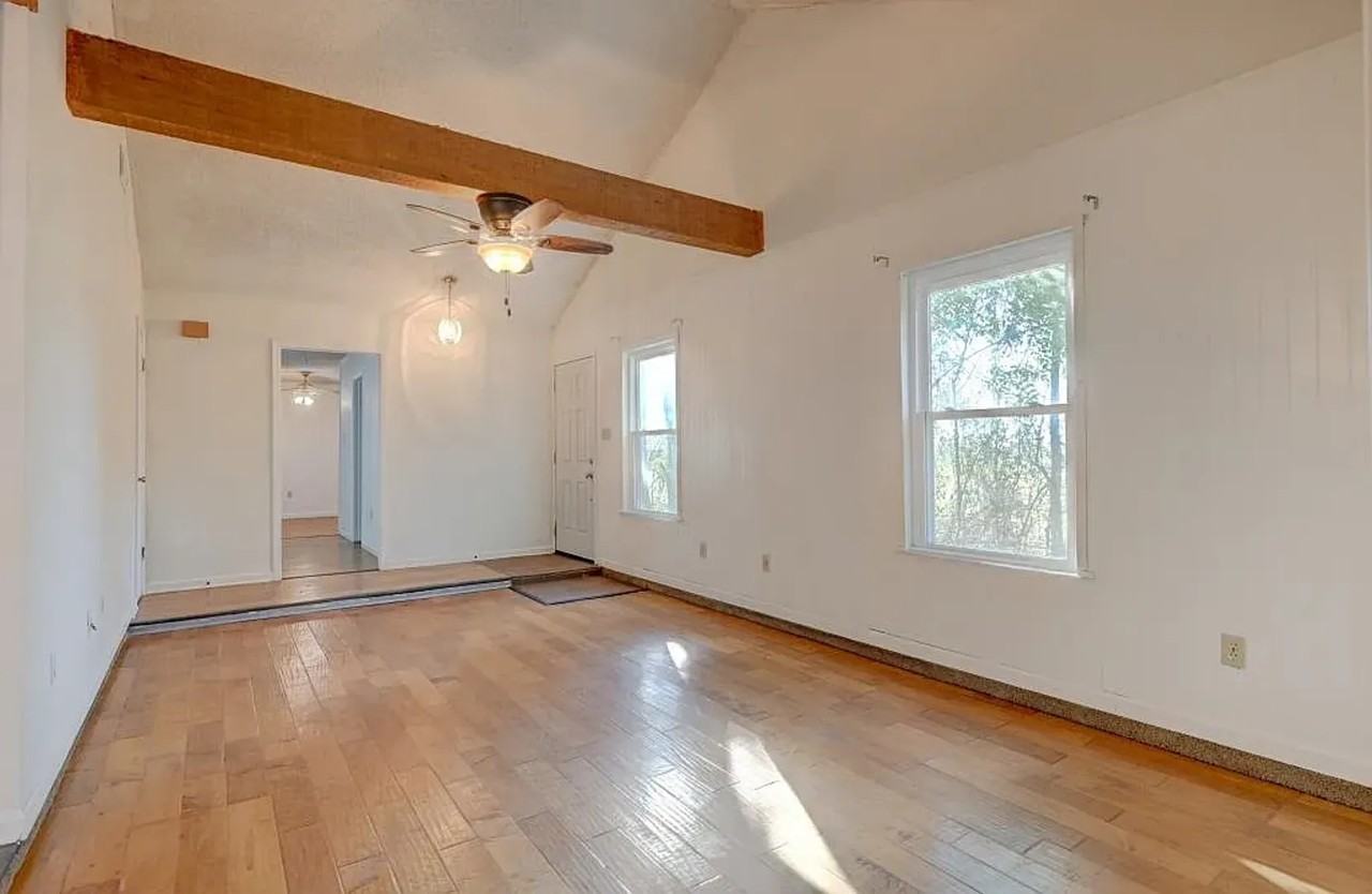 120 Wolfe St - Photo 2 of 8