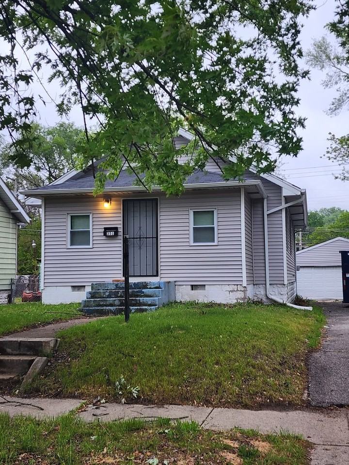 351 Porter St - Photo 2 of 20