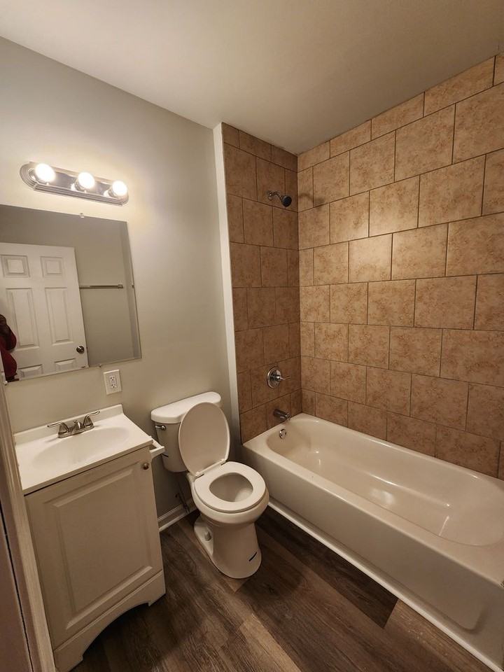 351 Porter St - Photo 5 of 20