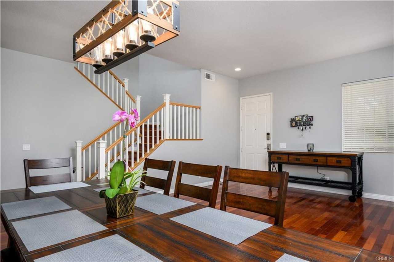 2587 Macbeth Ave - Photo 2 of 11