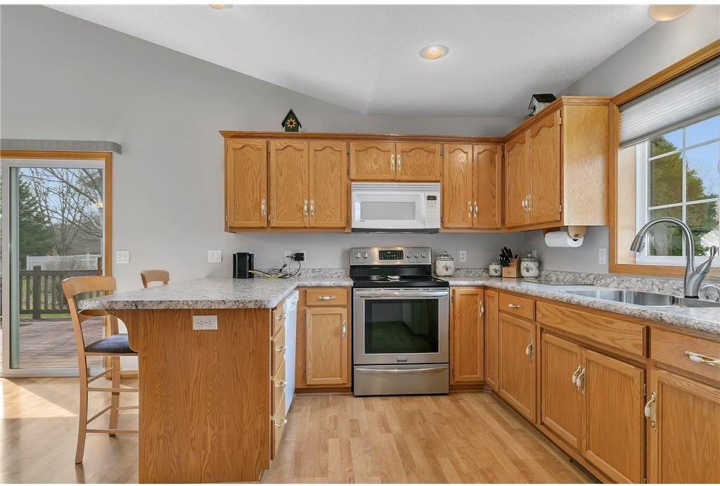 304 7th Ave S #NA - Photo 3 of 17