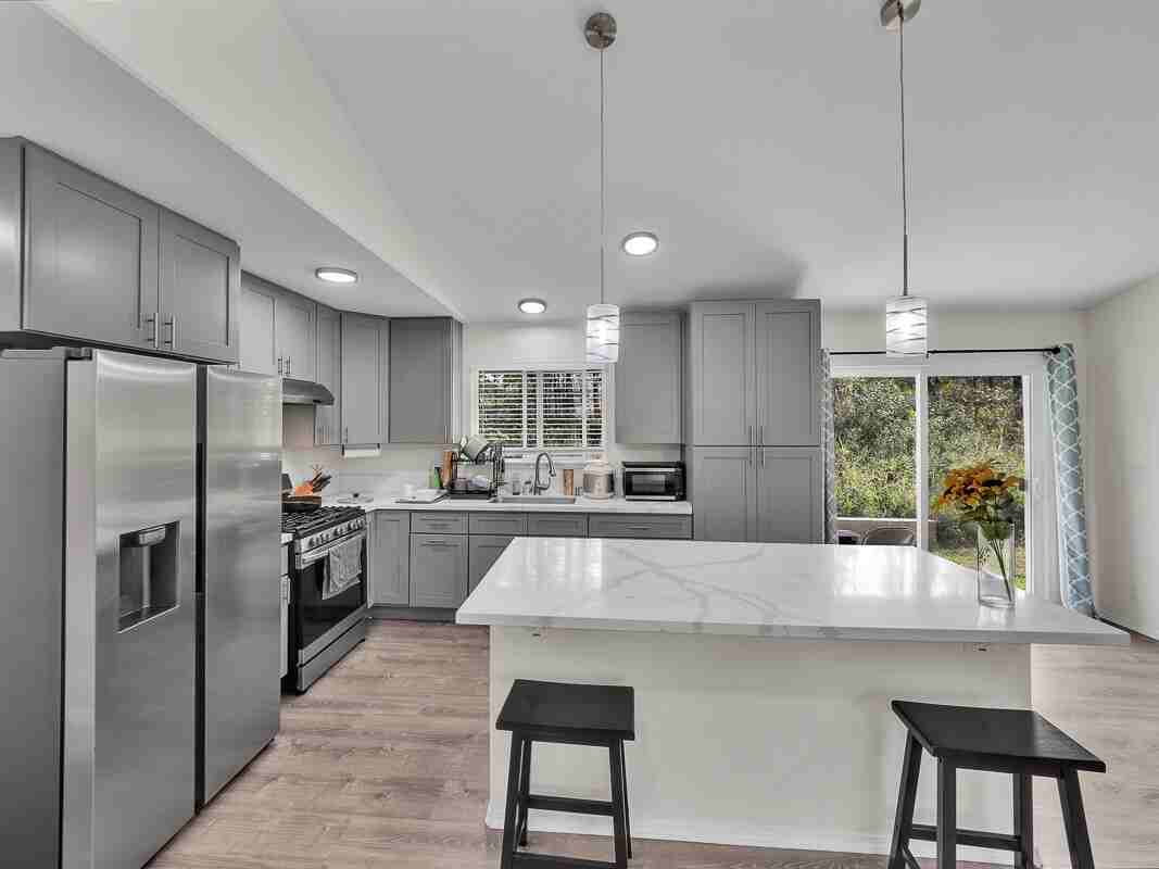 16-2063 Azure Dr Rm 3 #2 - Photo 5 of 11