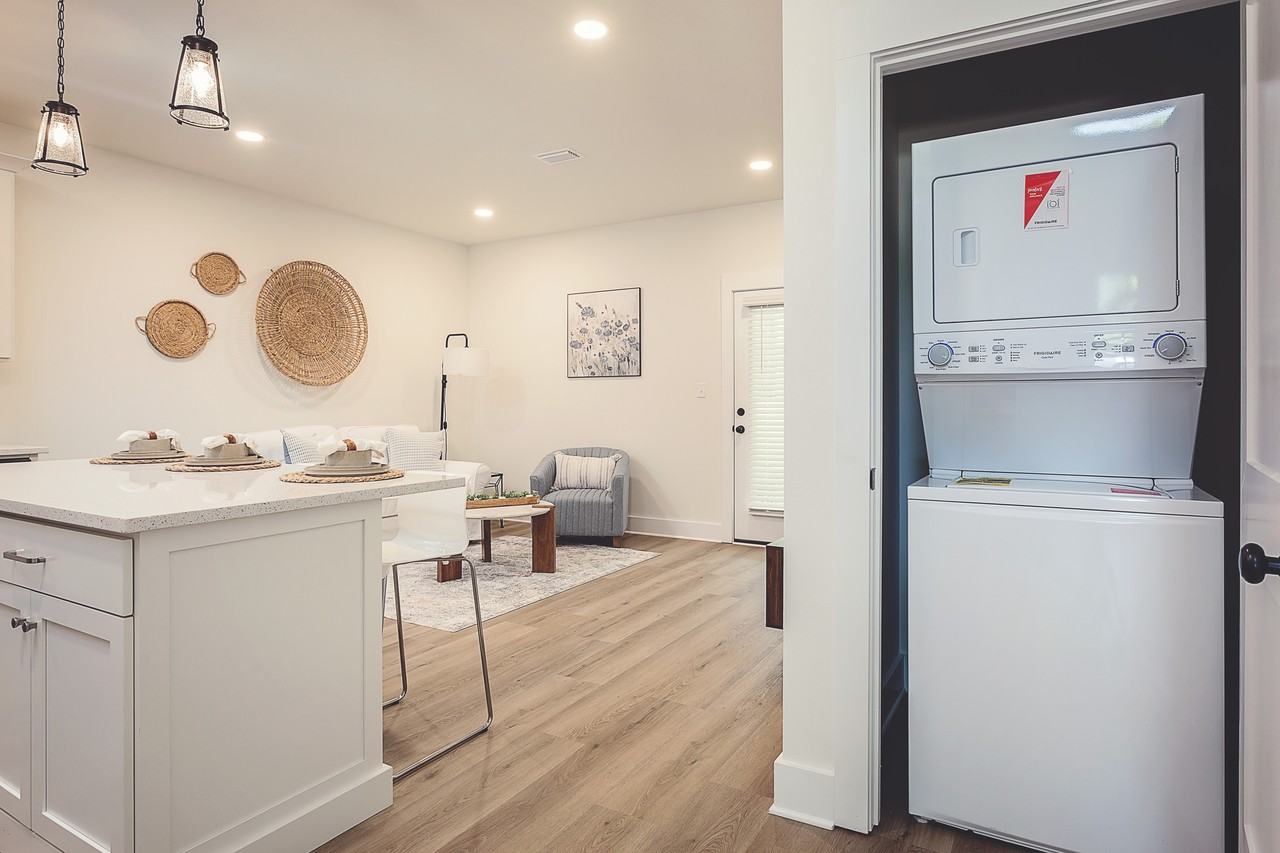 2017 Wyatt St #B - Photo 3 of 13