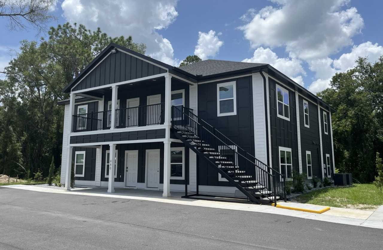 440 Nw Lake City Ave #101