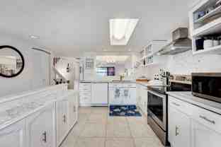 716 Northeast 20th Lane - Photo 1 of 1