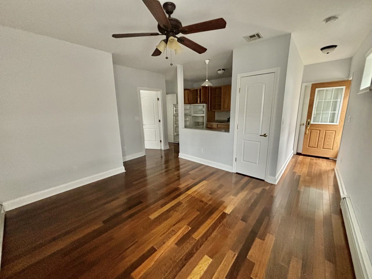 554 East Park Avenue #2 - Photo 3 of 7