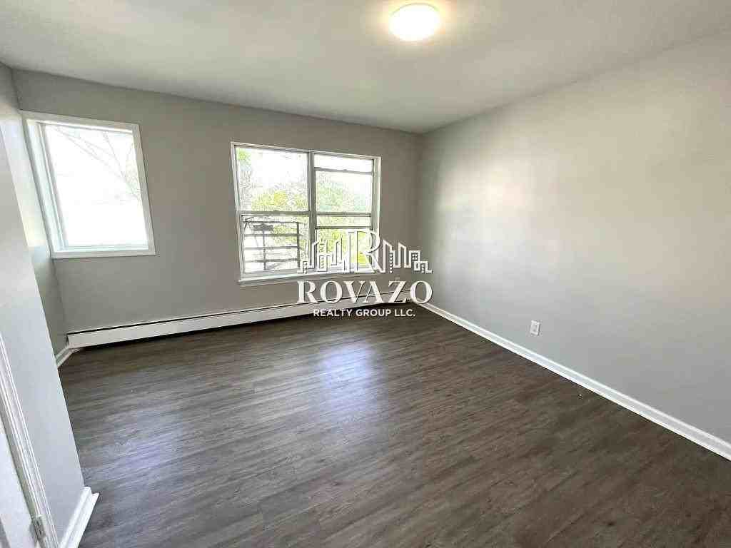 396 Stuyvesant Ave #13A - Photo 3 of 3