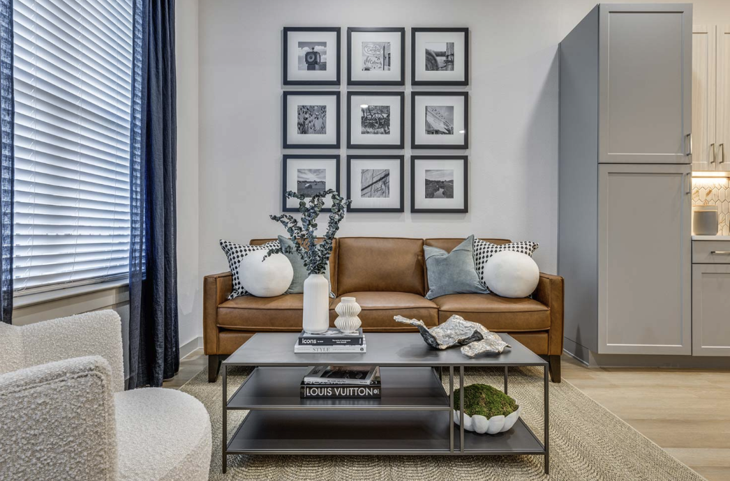 1055 S Oklahoma Dr - Photo 6 of 8