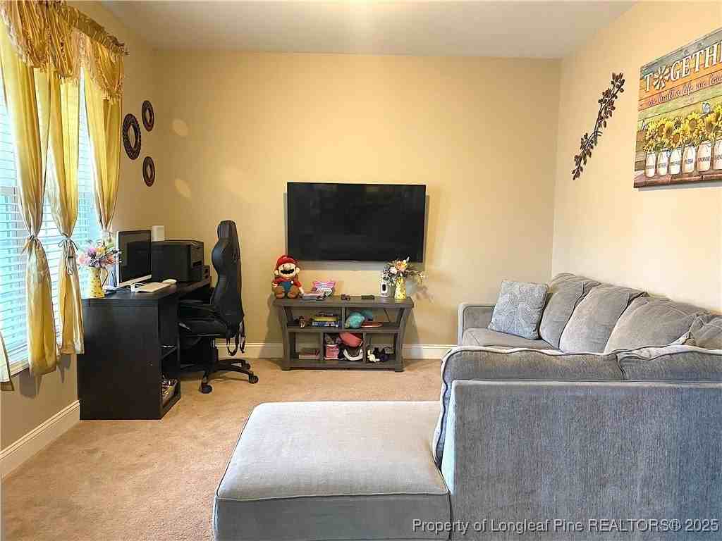 28 Torrington Rdg - Photo 6 of 39