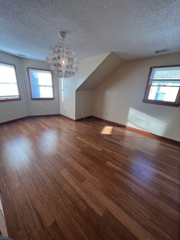 670 Franklin Ave - Photo 2 of 6