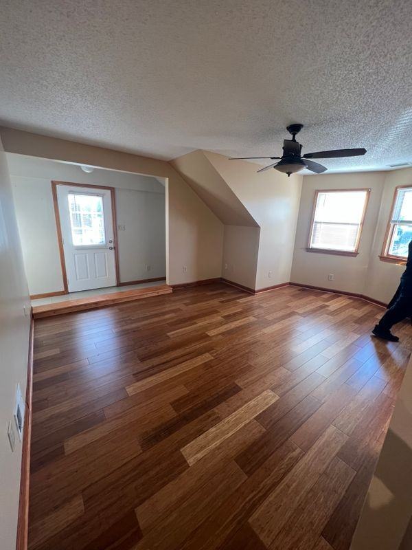 670 Franklin Ave - Photo 3 of 6