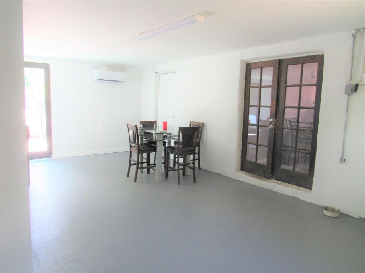 431 Pensacola Dr - Photo 4 of 16