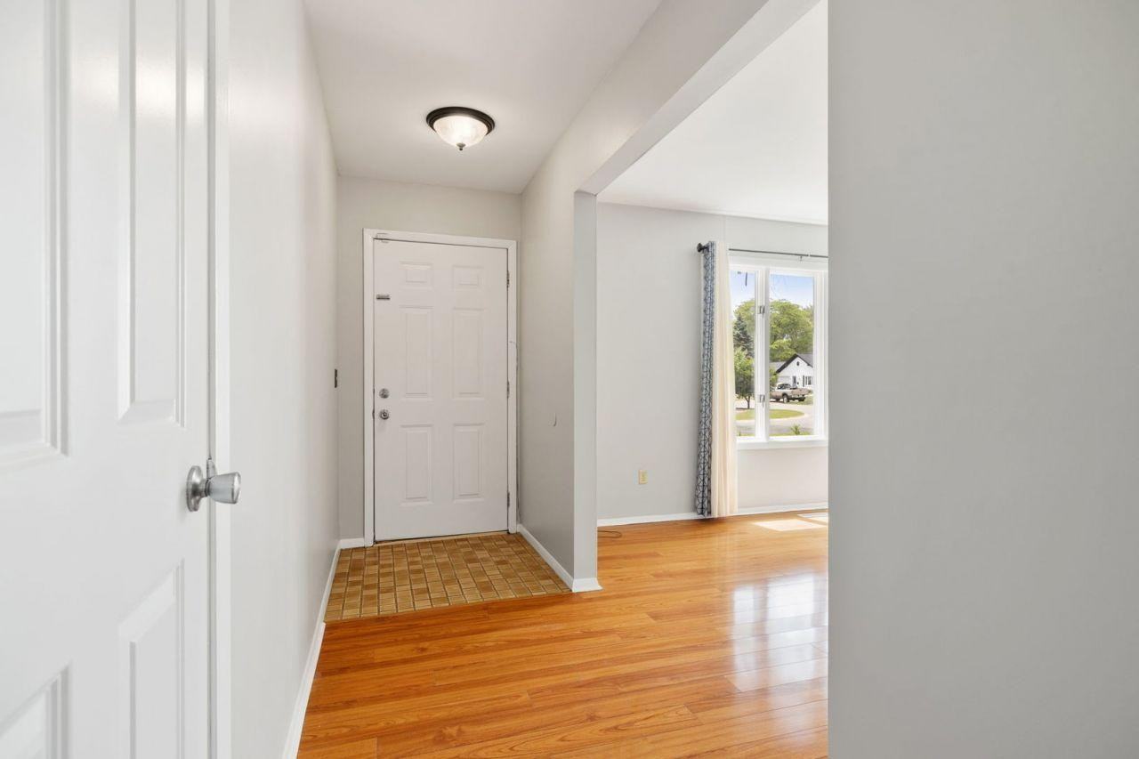 2 Afton Dr - Photo 3 of 24