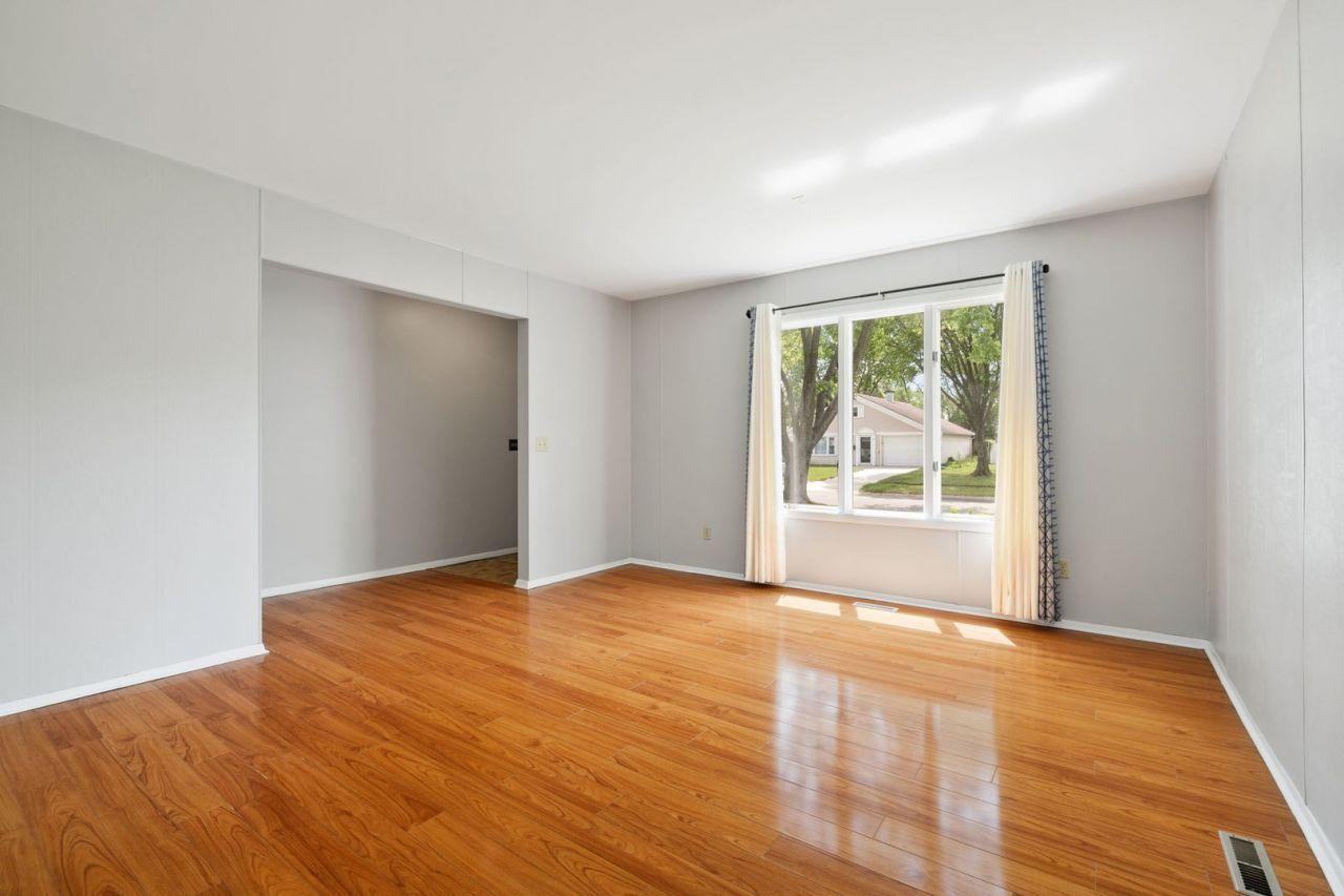 2 Afton Dr - Photo 6 of 24