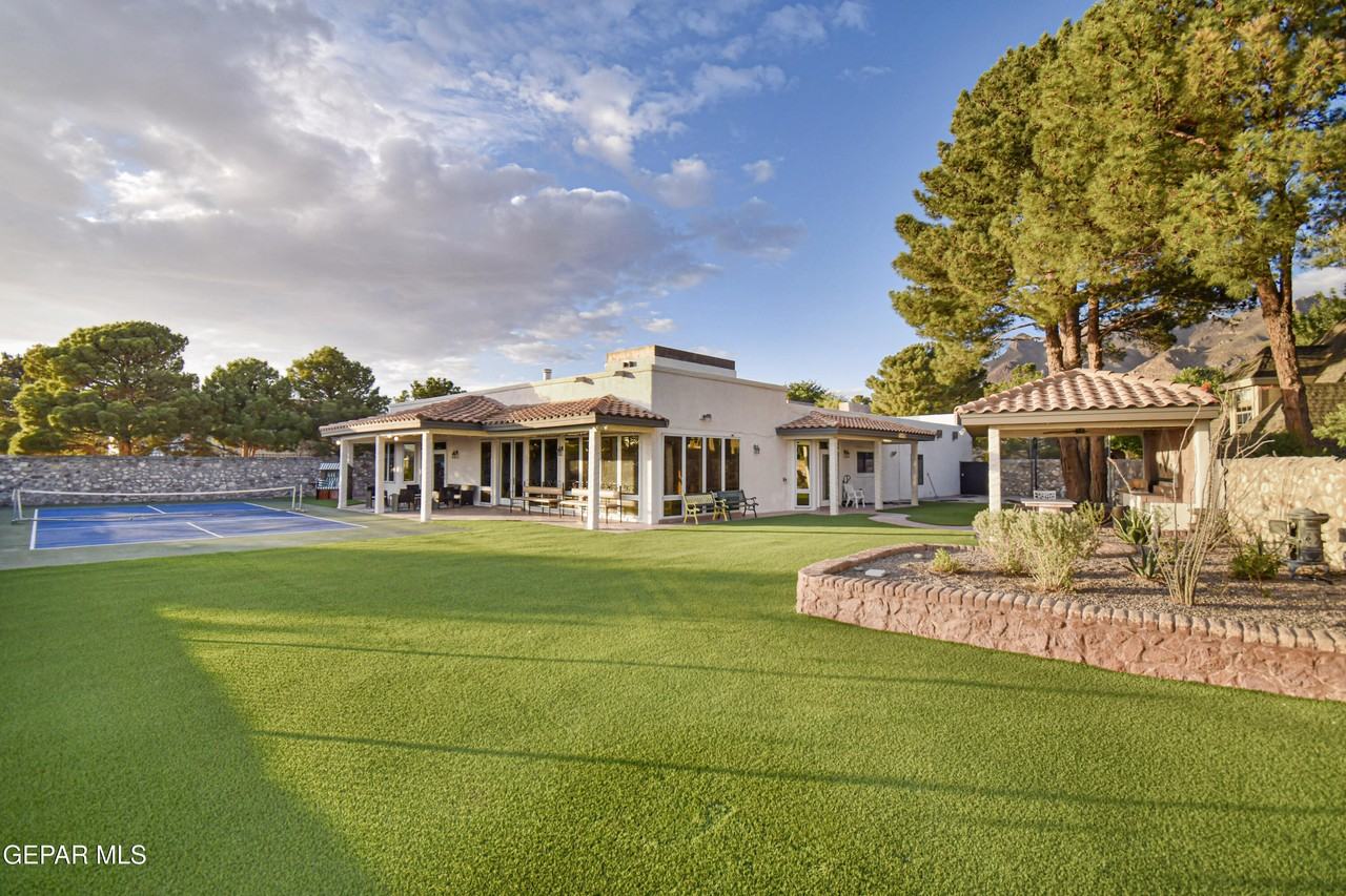 508 Canyon Springs Dr - Photo 3 of 50