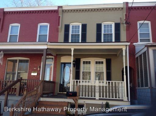 742 E Fulton St - Photo 2 of 11