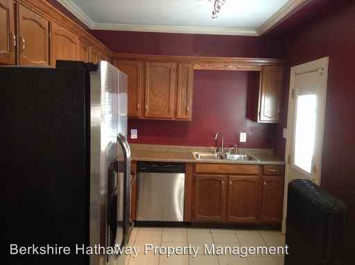 742 E Fulton St - Photo 3 of 11