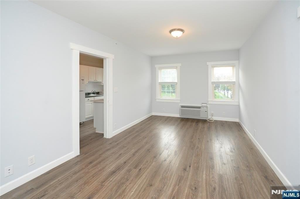 7 Main St Apt 2b - Photo 5 of 17