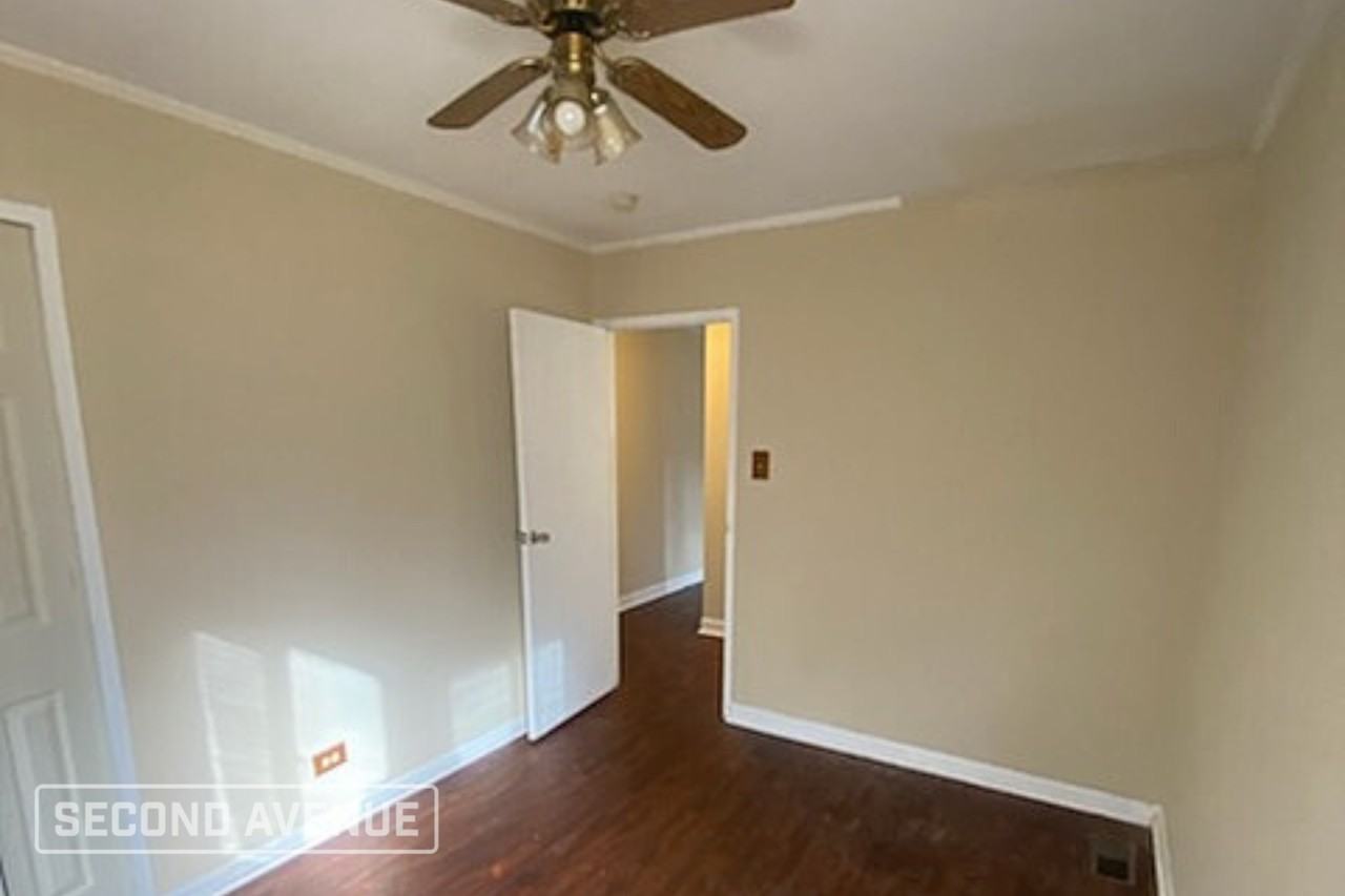 490 Shabbona Dr - Photo 4 of 10