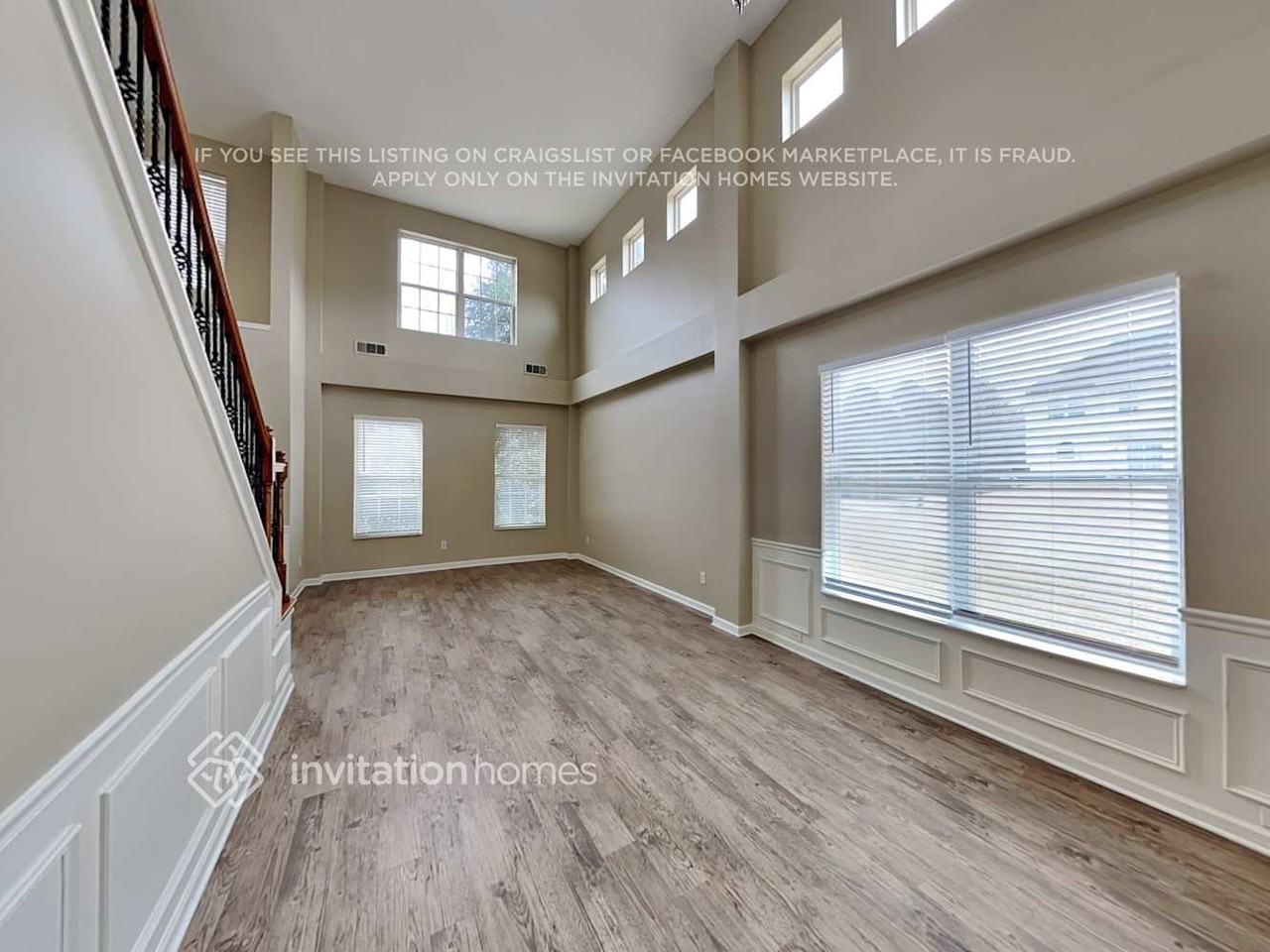 4293 Rosehall Ct - Photo 4 of 9