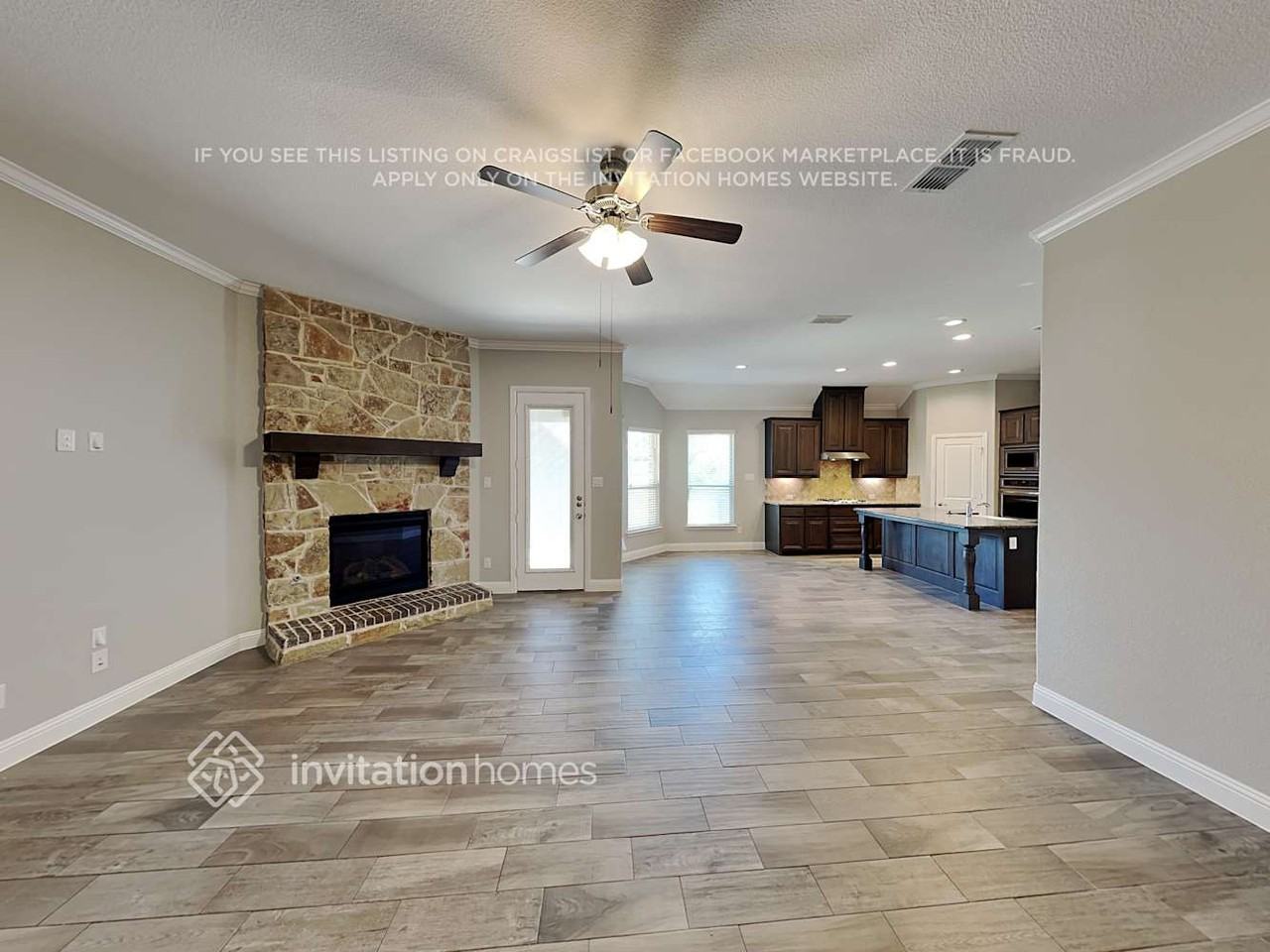 700 Boardwalk Way - Photo 5 of 24