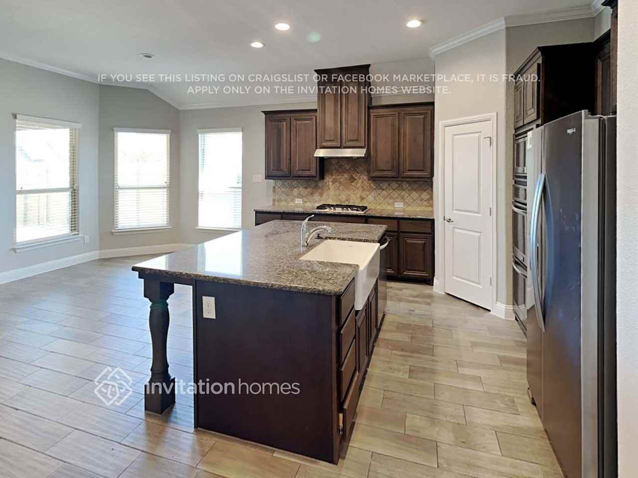 700 Boardwalk Way - Photo 6 of 24