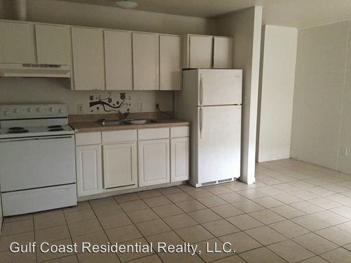 1226 43rd Ave - Photo 3 of 12