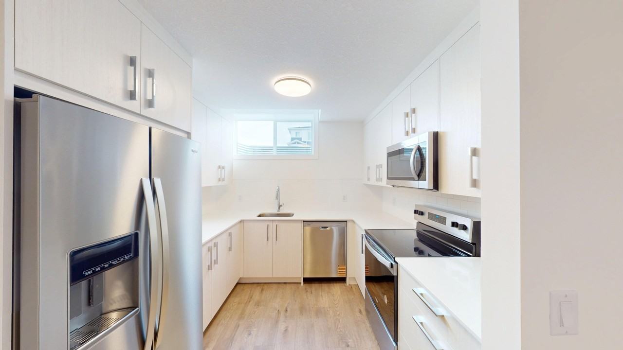 Lower - 403 Carringvue Grove Northwest - Photo 2 of 16