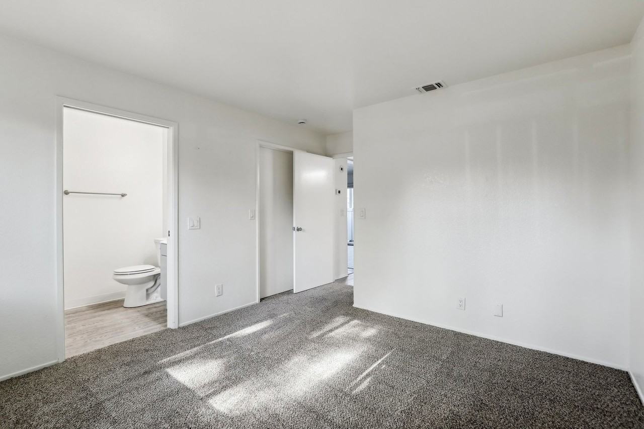 Cobble Creek - Photo 7 of 50