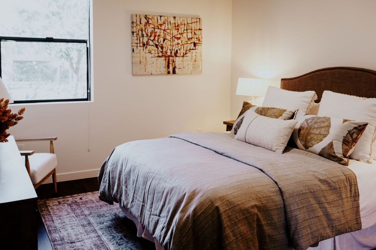 11325 Park Square Drive - Photo 6 of 50