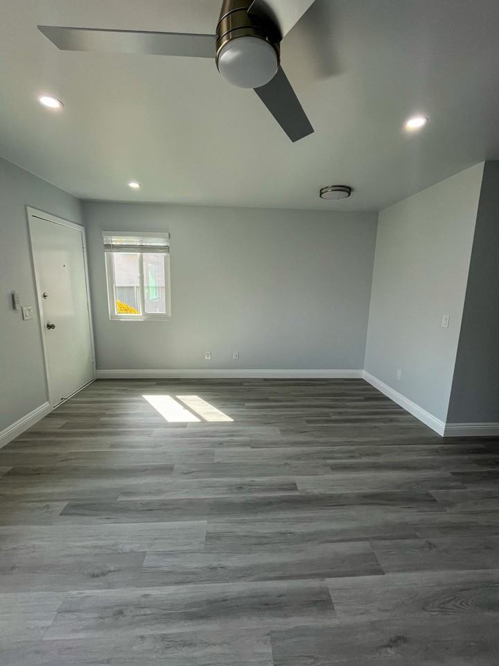 Canyon Creek Apartments A - Photo 7 of 17