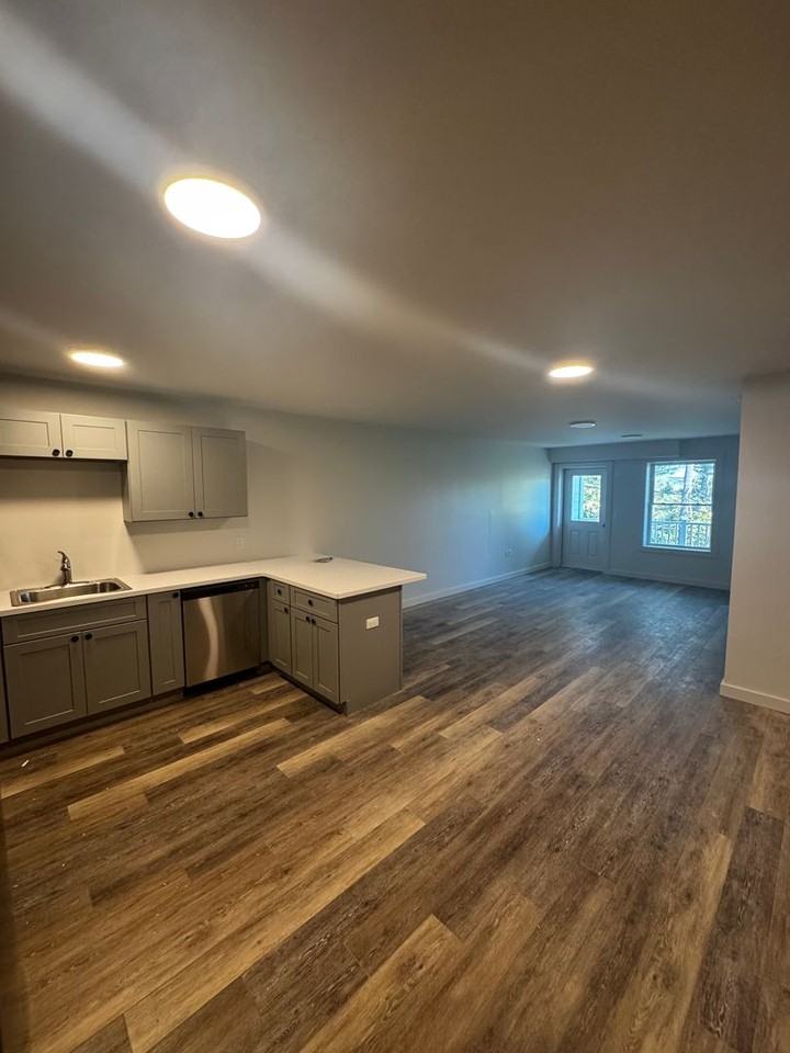 95 Gordon Lane - Photo 3 of 27